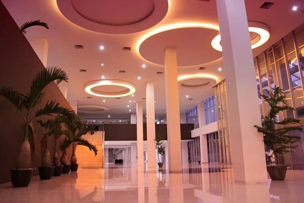 Truntum Padang Hotel Exterior photo